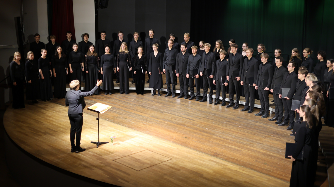 Der Bayerische Landesjugendchor 2025 in der Musikakademie Marktoberdorf, Foto: Ingegerd Walz